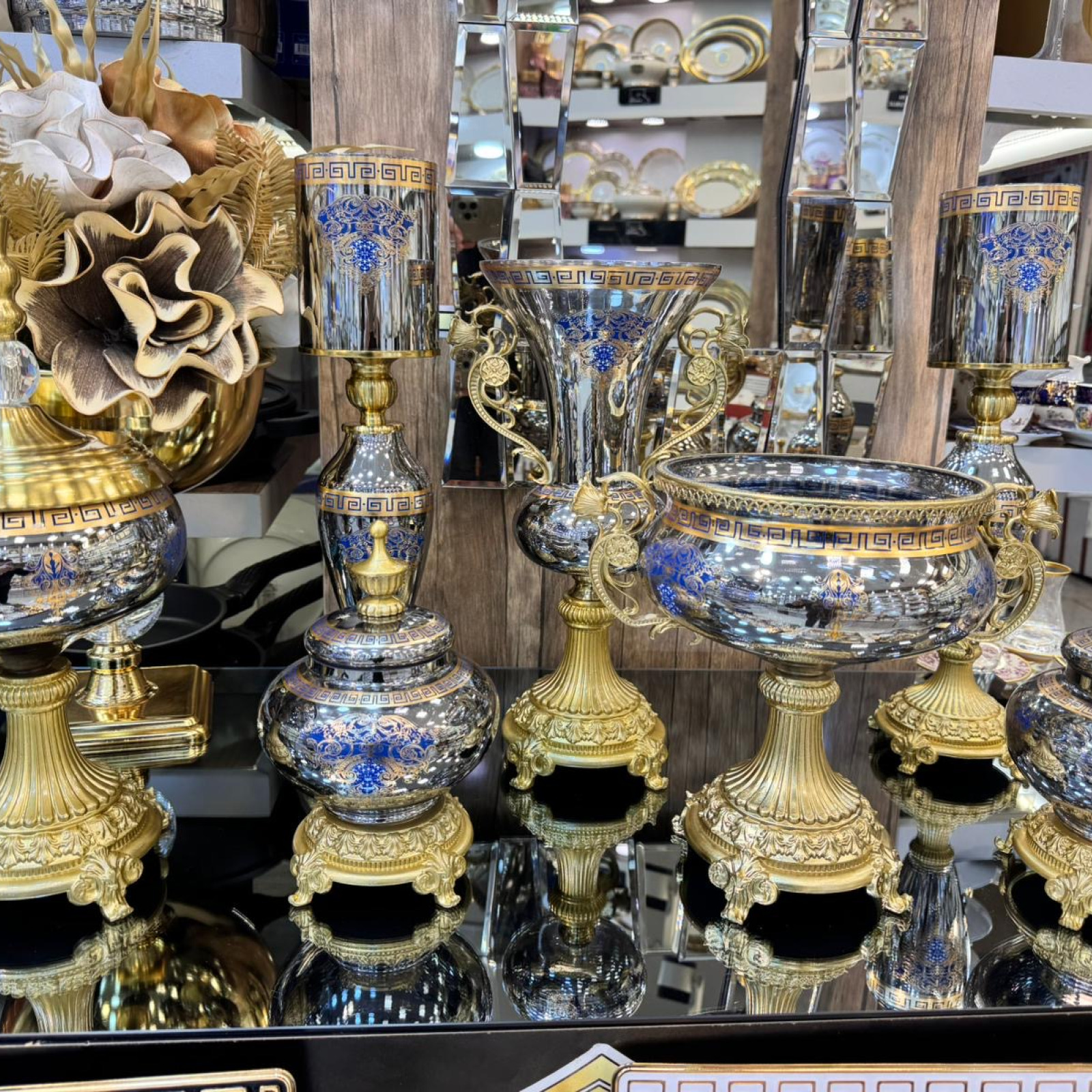 Lüks Altın ve Mavi Desenli Dekoratif Salon Objeleri Seti